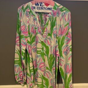 Lilly Pulitzer size Large Elsa Blouse 
Worn once 
Dry cleaned